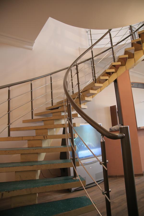 Noy Hostel เยเรวาน ภายนอก รูปภาพ
