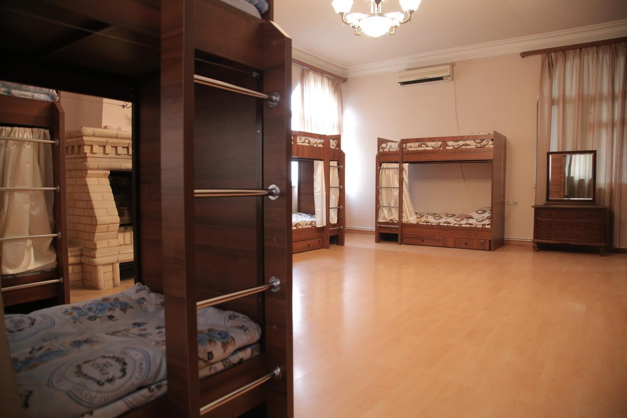 Noy Hostel เยเรวาน ภายนอก รูปภาพ