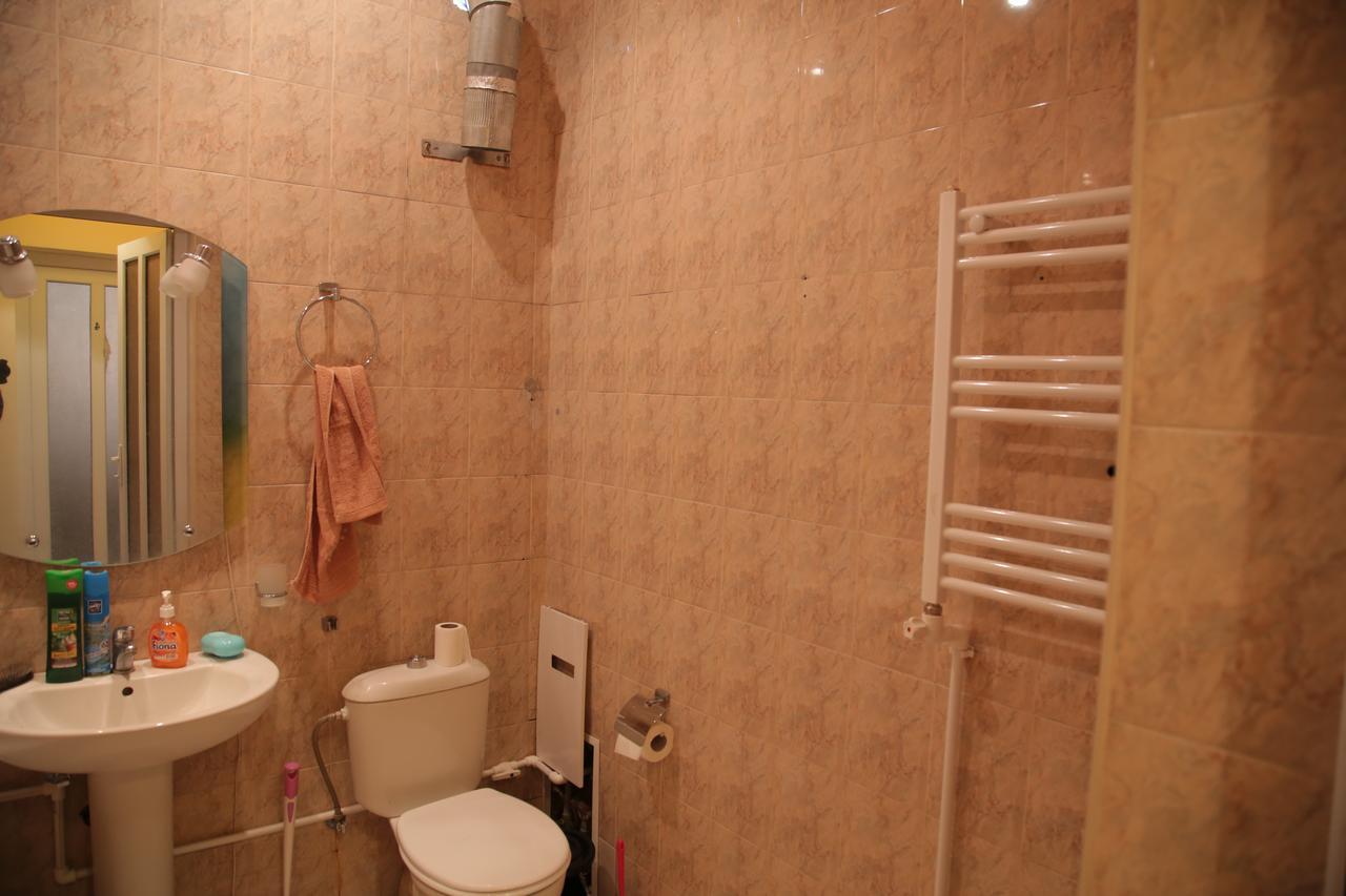 Noy Hostel เยเรวาน ภายนอก รูปภาพ