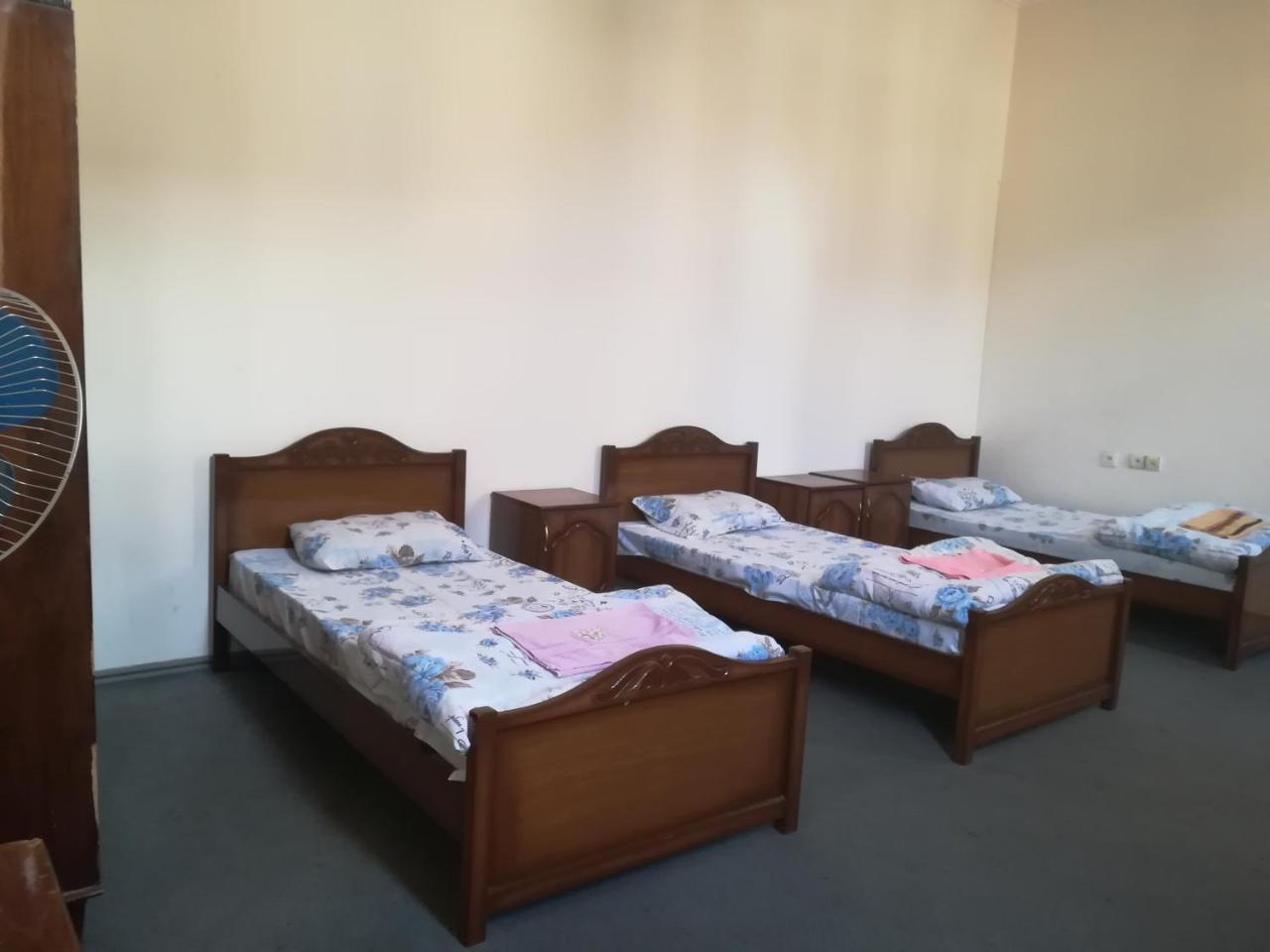 Noy Hostel เยเรวาน ภายนอก รูปภาพ
